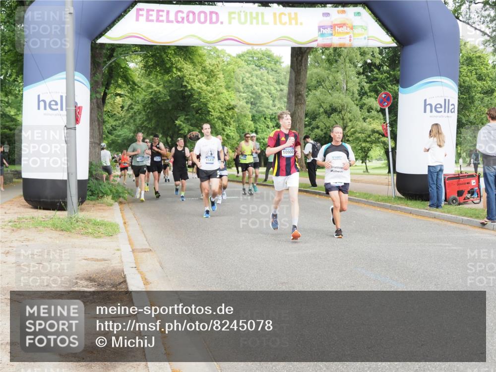 29.06.2025 - hella hamburg halbmarathon MichiJ http://msf.ph/oto/8245078 29.06.2025 10:28:13 Zwischen KM18-KM19 2546, 10900, 11305, 12865, 13190, 15336, 15435, 15556, 16656 meine-sportfotos.de