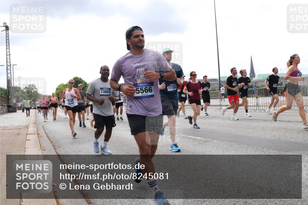 29.06.2025 - hella hamburg halbmarathon Lena Gebhardt http://msf.ph/oto/8245081 29.06.2025 10:33:58 Lombardsbrücke 1189, 1275, 1417, 1705, 1787, 1896, 2265, 2342, 2482, 2496, 2526, 2776, 2933, 3145, 3170, 3264, 3340, 3345, 3560, 3829, 3848, 4361, 4433, 4449, 4479, 4696, 4807, 4942, 5075, 5096, 5141, 5557, 5561, 5566, 5569, 5584, 5691, 5821, 5822, 5887, 6109, 6364, 6515, 6516, 6854, 6956, 6999, 7027, 7324, 7329, 7565, 7653, 8021, 8157, 8202, 8277, 8282, 8349, 8375, 8377, 8383, 8401, 8891, 9094, 9234, 9438, 9799, 9875, 9995, 10007, 10071, 10360, 10561, 11811 meine-sportfotos.de