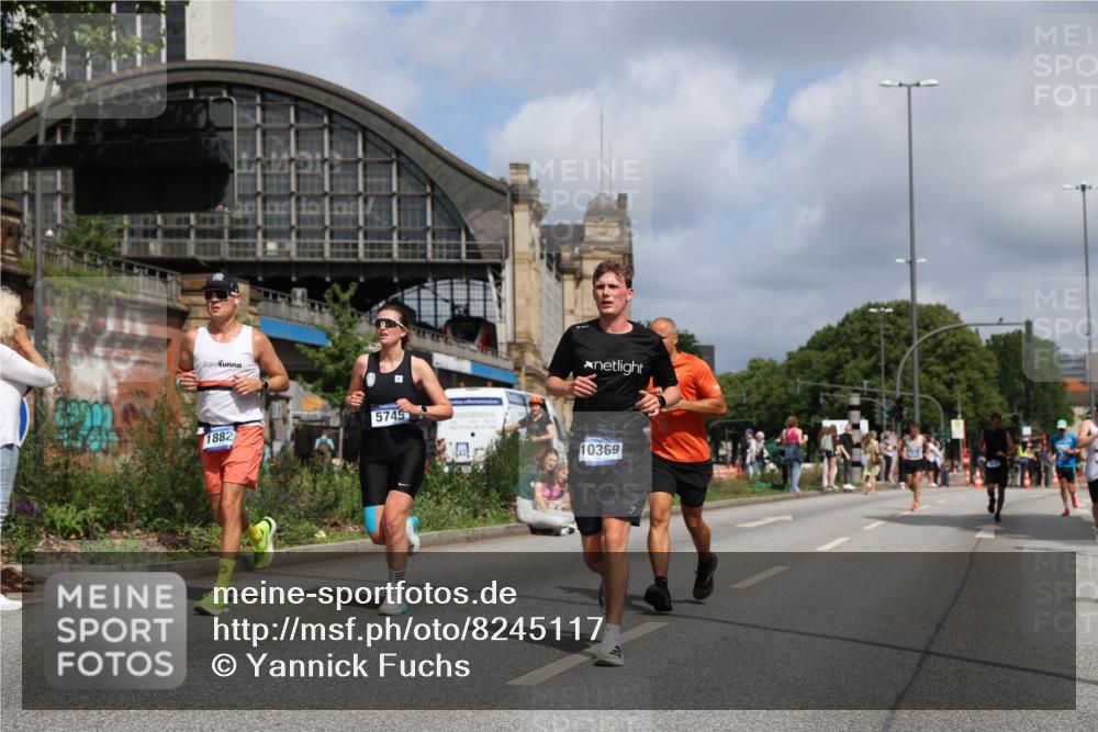 29.06.2025 - hella hamburg halbmarathon Yannick Fuchs http://msf.ph/oto/8245117 29.06.2025 10:35:07 20KM 1882, 1912, 2324, 2714, 2750, 2949, 3332, 4843, 4889, 5050, 5745, 5803, 5916, 6080, 7080, 7284, 8370, 8465, 8629, 9979, 10369, 10900, 10934, 10968, 11731, 11767, 11959, 12088, 12365, 12540, 12704, 12865, 13029, 13158, 13667, 14092, 14820, 14924, 15015, 15424, 15493, 15542, 15689, 17214, 17620, 17724, 18173, 18192, 18614 meine-sportfotos.de