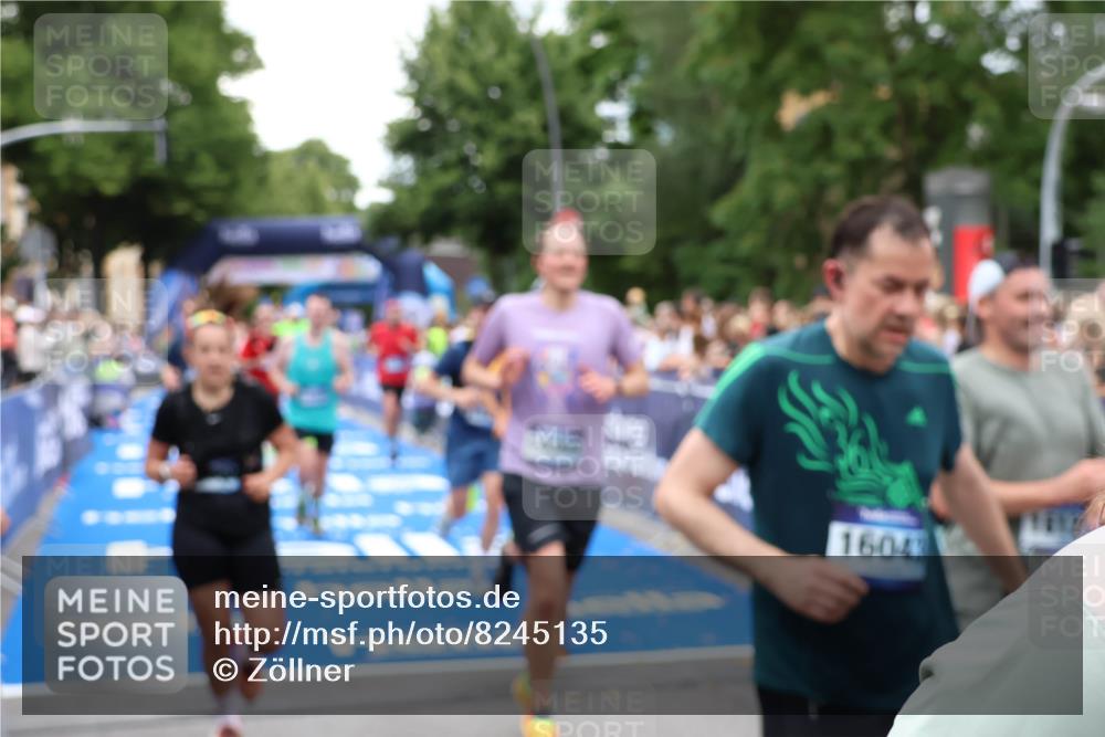 29.06.2025 - hella hamburg halbmarathon Zöllner http://msf.ph/oto/8245135 29.06.2025 10:56:52 Ziel 1955, 2378, 2741, 3836, 5418, 6835, 7716, 8825, 8996, 13816, 14369, 14461, 15134, 15431, 16008, 16009, 16679, 17133, 18634 meine-sportfotos.de