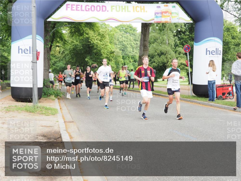 29.06.2025 - hella hamburg halbmarathon MichiJ http://msf.ph/oto/8245149 29.06.2025 10:28:13 Zwischen KM18-KM19 2546, 10900, 11305, 12865, 13190, 15336, 15435, 15556, 16656 meine-sportfotos.de