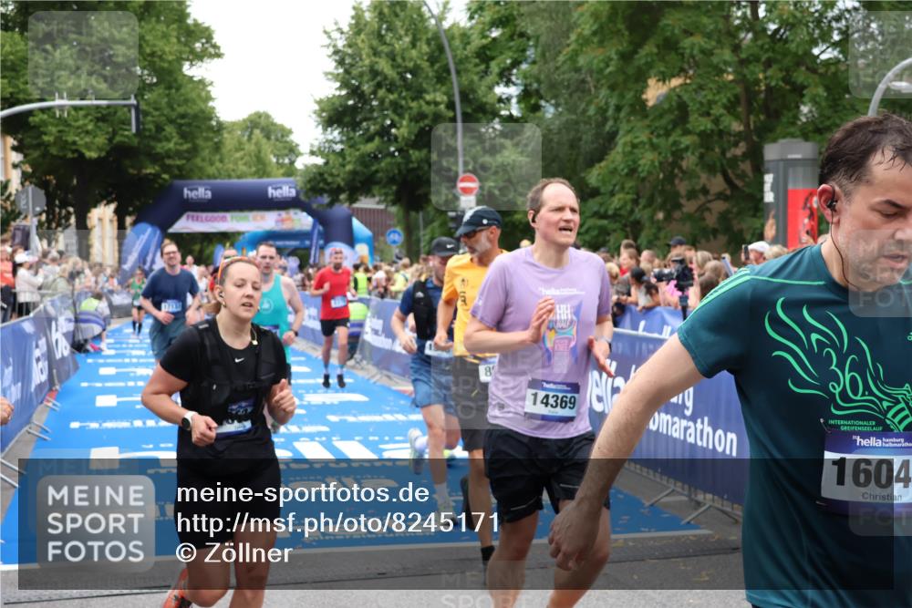 29.06.2025 - hella hamburg halbmarathon Zöllner http://msf.ph/oto/8245171 29.06.2025 10:56:52 Ziel 1955, 2378, 2741, 3836, 5418, 6835, 7716, 8825, 8996, 13816, 14369, 14461, 15134, 15431, 16008, 16009, 16679, 17133, 18634 meine-sportfotos.de