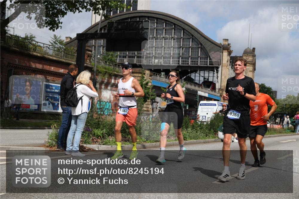 29.06.2025 - hella hamburg halbmarathon Yannick Fuchs http://msf.ph/oto/8245194 29.06.2025 10:35:07 20KM 1882, 1912, 2324, 2714, 2750, 2949, 3332, 4843, 4889, 5050, 5745, 5803, 5916, 6080, 7080, 7284, 8370, 8465, 8629, 9979, 10369, 10900, 10934, 10968, 11731, 11767, 11959, 12088, 12365, 12540, 12704, 12865, 13029, 13158, 13667, 14092, 14820, 14924, 15015, 15424, 15493, 15542, 15689, 17214, 17620, 17724, 18173, 18192, 18614 meine-sportfotos.de