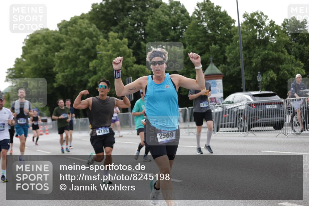 29.06.2025 - hella hamburg halbmarathon Jannik Wohlers http://msf.ph/oto/8245198 29.06.2025 10:30:18 Lombardsbrücke 1059, 1472, 1647, 2505, 2569, 2754, 2755, 3281, 4198, 4575, 4819, 6344, 6556, 7071, 7120, 9830, 11984, 12460, 12461, 14216, 15299, 15757, 16791, 18362, 18795, 18860 meine-sportfotos.de