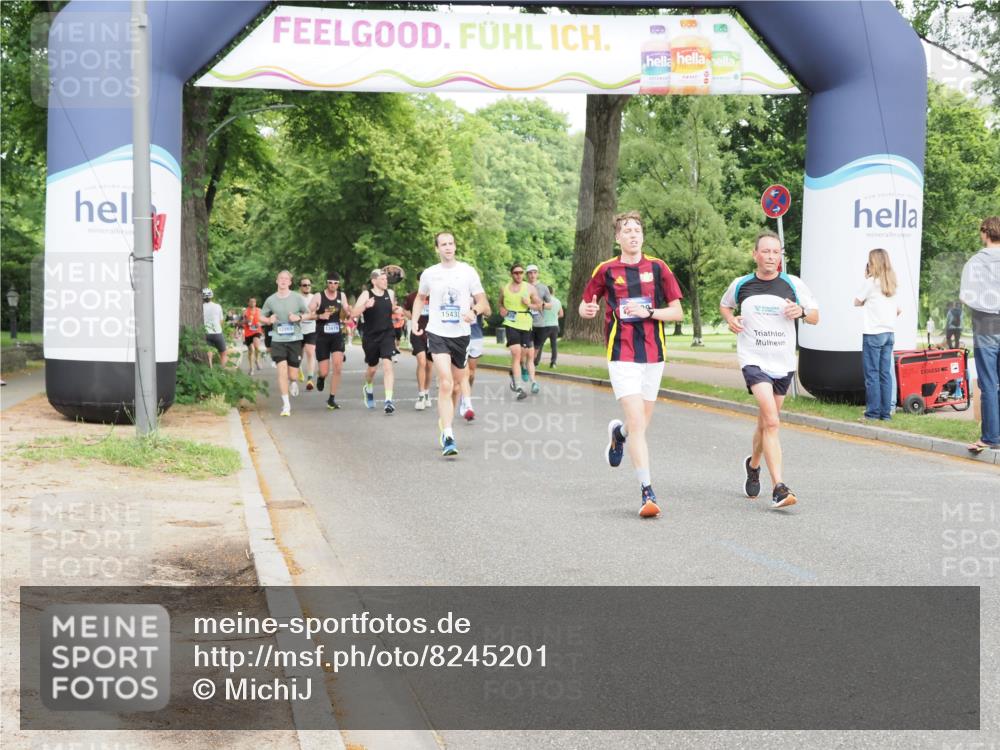 29.06.2025 - hella hamburg halbmarathon MichiJ http://msf.ph/oto/8245201 29.06.2025 10:28:13 Zwischen KM18-KM19 2546, 10900, 11305, 12865, 13190, 15336, 15435, 15556, 16656 meine-sportfotos.de