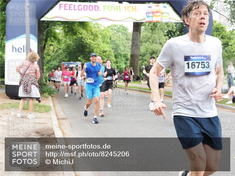 29.06.2025 - hella hamburg halbmarathon MichiJ http://msf.ph/oto/8245206 29.06.2025 10:50:57 Zwischen KM18-KM19 1212, 1531, 1733, 2463, 5653, 9681, 10742, 11556, 11657, 12781, 12836, 12843, 13932, 16753, 16770, 17112, 17818 meine-sportfotos.de