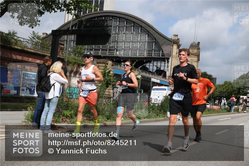 29.06.2025 - hella hamburg halbmarathon Yannick Fuchs http://msf.ph/oto/8245211 29.06.2025 10:35:07 20KM 1882, 1912, 2324, 2714, 2750, 2949, 3332, 4843, 4889, 5050, 5745, 5803, 5916, 6080, 7080, 7284, 8370, 8465, 8629, 9979, 10369, 10900, 10934, 10968, 11731, 11767, 11959, 12088, 12365, 12540, 12704, 12865, 13029, 13158, 13667, 14092, 14820, 14924, 15015, 15424, 15493, 15542, 15689, 17214, 17620, 17724, 18173, 18192, 18614 meine-sportfotos.de