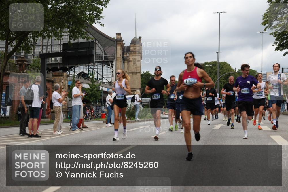 29.06.2025 - hella hamburg halbmarathon Yannick Fuchs http://msf.ph/oto/8245260 29.06.2025 10:47:39 20KM 1030, 1151, 1267, 1502, 1727, 2058, 2070, 2082, 2354, 2518, 2630, 3096, 3208, 3209, 3819, 4770, 5020, 5638, 5866, 6294, 6481, 6511, 6512, 6629, 6762, 6877, 6942, 7177, 7274, 7864, 7918, 8335, 8390, 8447, 9142, 10549, 10891, 10895, 11068, 11844, 12379, 12632, 12909, 13032, 13033, 13289, 13397, 13865, 13912, 13997, 15061, 15441, 15497, 15502, 15838, 15856, 15946, 16477, 17348, 17482, 18134, 18143, 18418, 18487, 18590, 18612 meine-sportfotos.de