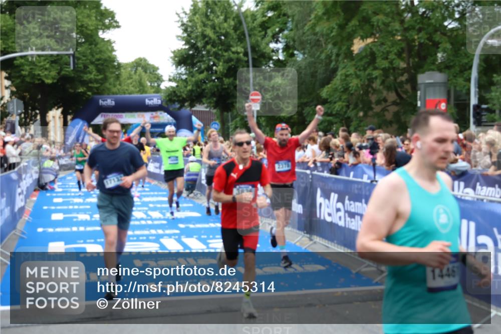 29.06.2025 - hella hamburg halbmarathon Zöllner http://msf.ph/oto/8245314 29.06.2025 10:56:54 Ziel 1955, 2378, 2741, 3836, 5418, 6835, 7716, 8825, 13816, 14461, 16008, 16009, 16620, 16679, 17133 meine-sportfotos.de