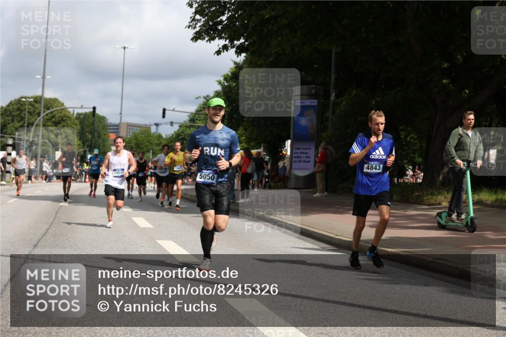 29.06.2025 - hella hamburg halbmarathon Yannick Fuchs http://msf.ph/oto/8245326 29.06.2025 10:35:08 20KM 1882, 1912, 2324, 2714, 2949, 3332, 4843, 4889, 5007, 5014, 5050, 5745, 5803, 5916, 6080, 7080, 7284, 8074, 8370, 8465, 8629, 8966, 9979, 10369, 10900, 10934, 10968, 11731, 11767, 11959, 12088, 12365, 12540, 12704, 12865, 13029, 13158, 13667, 14092, 14820, 14924, 15424, 15493, 15542, 15689, 16249, 17214, 17620, 17724, 18173, 18192, 18614 meine-sportfotos.de
