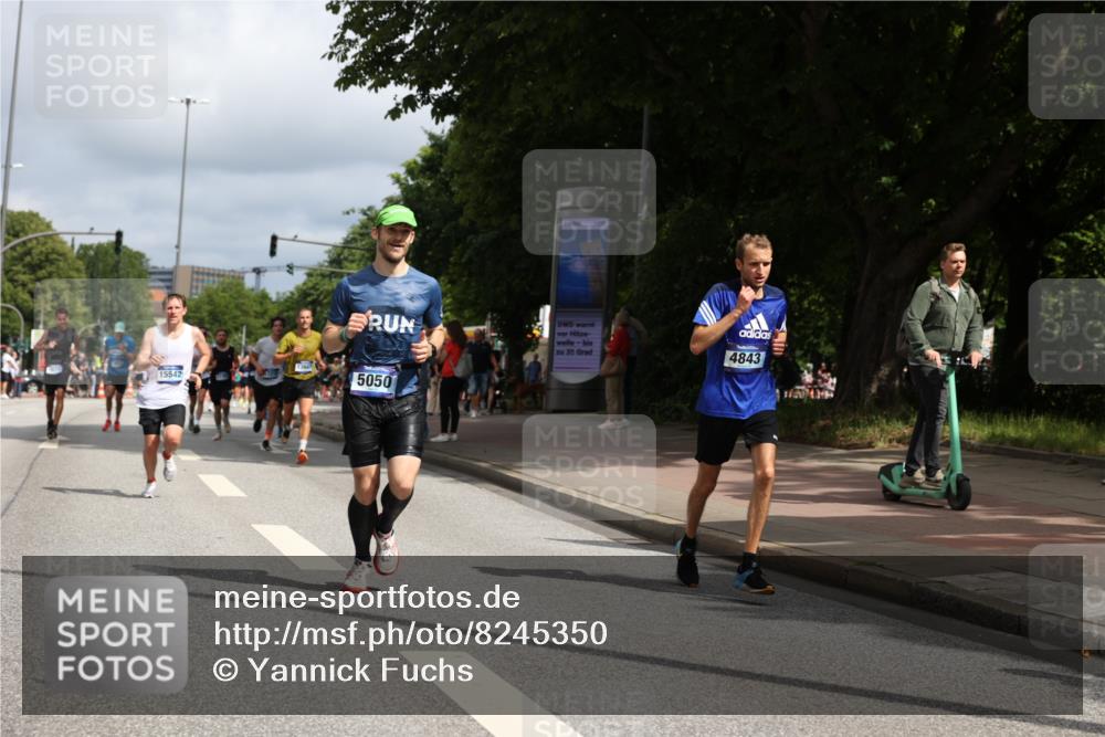 29.06.2025 - hella hamburg halbmarathon Yannick Fuchs http://msf.ph/oto/8245350 29.06.2025 10:35:08 20KM 1882, 1912, 2324, 2714, 2949, 3332, 4843, 4889, 5007, 5014, 5050, 5745, 5803, 5916, 6080, 7080, 7284, 8074, 8370, 8465, 8629, 8966, 9979, 10369, 10900, 10934, 10968, 11731, 11767, 11959, 12088, 12365, 12540, 12704, 12865, 13029, 13158, 13667, 14092, 14820, 14924, 15424, 15493, 15542, 15689, 16249, 17214, 17620, 17724, 18173, 18192, 18614 meine-sportfotos.de