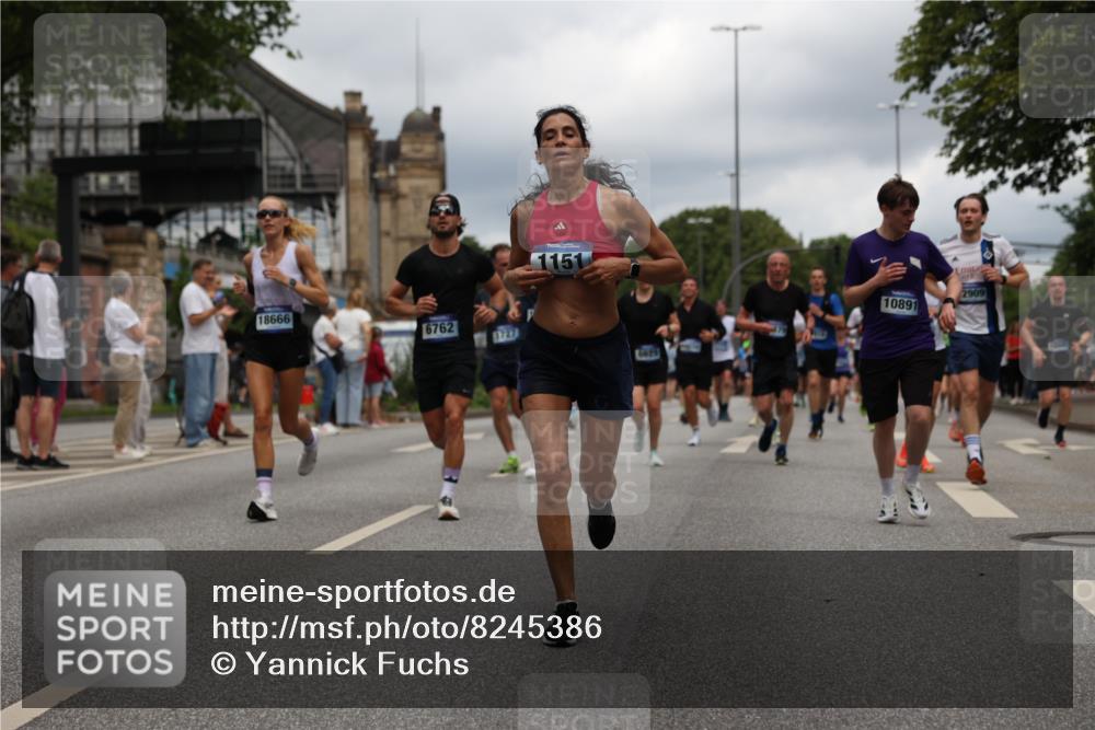 29.06.2025 - hella hamburg halbmarathon Yannick Fuchs http://msf.ph/oto/8245386 29.06.2025 10:47:39 20KM 1030, 1151, 1267, 1502, 1727, 2058, 2070, 2082, 2354, 2518, 2630, 3096, 3208, 3209, 3819, 4770, 5020, 5638, 5866, 6294, 6481, 6511, 6512, 6629, 6762, 6877, 6942, 7177, 7274, 7864, 7918, 8335, 8390, 8447, 9142, 10549, 10891, 10895, 11068, 11844, 12379, 12632, 12909, 13032, 13033, 13289, 13397, 13865, 13912, 13997, 15061, 15441, 15497, 15502, 15838, 15856, 15946, 16477, 17348, 17482, 18134, 18143, 18418, 18487, 18590, 18612 meine-sportfotos.de