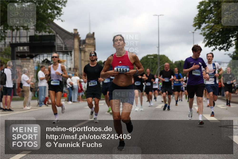 29.06.2025 - hella hamburg halbmarathon Yannick Fuchs http://msf.ph/oto/8245405 29.06.2025 10:47:39 20KM 1030, 1151, 1267, 1502, 1727, 2058, 2070, 2082, 2354, 2518, 2630, 3096, 3208, 3209, 3819, 4770, 5020, 5638, 5866, 6294, 6481, 6511, 6512, 6629, 6762, 6877, 6942, 7177, 7274, 7864, 7918, 8335, 8390, 8447, 9142, 10549, 10891, 10895, 11068, 11844, 12379, 12632, 12909, 13032, 13033, 13289, 13397, 13865, 13912, 13997, 15061, 15441, 15497, 15502, 15838, 15856, 15946, 16477, 17348, 17482, 18134, 18143, 18418, 18487, 18590, 18612 meine-sportfotos.de