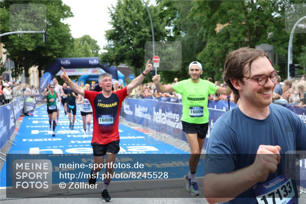 29.06.2025 - hella hamburg halbmarathon Zöllner http://msf.ph/oto/8245528 29.06.2025 10:56:57 Ziel 1955, 2282, 2741, 2759, 5033, 5418, 6835, 7716, 11043, 13816, 14678, 15097, 16008, 16009, 16620, 16679 meine-sportfotos.de