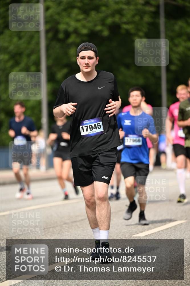 29.06.2025 - hella hamburg halbmarathon Dr. Thomas Lammeyer http://msf.ph/oto/8245537 29.06.2025 10:34:40 Kennedybrücke 2097, 2302, 2569, 4198, 4819, 6556, 6620, 6626, 7071, 7517, 8792, 9095, 9576, 9830, 10322, 10996 meine-sportfotos.de