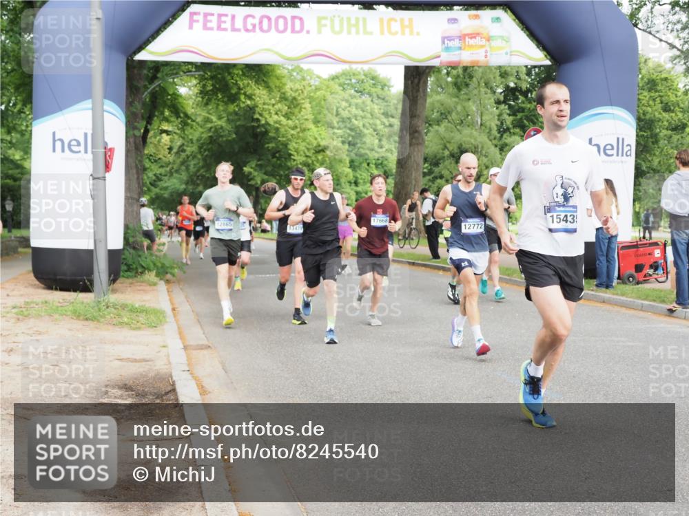 29.06.2025 - hella hamburg halbmarathon MichiJ http://msf.ph/oto/8245540 29.06.2025 10:28:16 Zwischen KM18-KM19 2546, 10900, 11305, 12335, 12772, 12865, 13479, 15435, 16656, 17668 meine-sportfotos.de