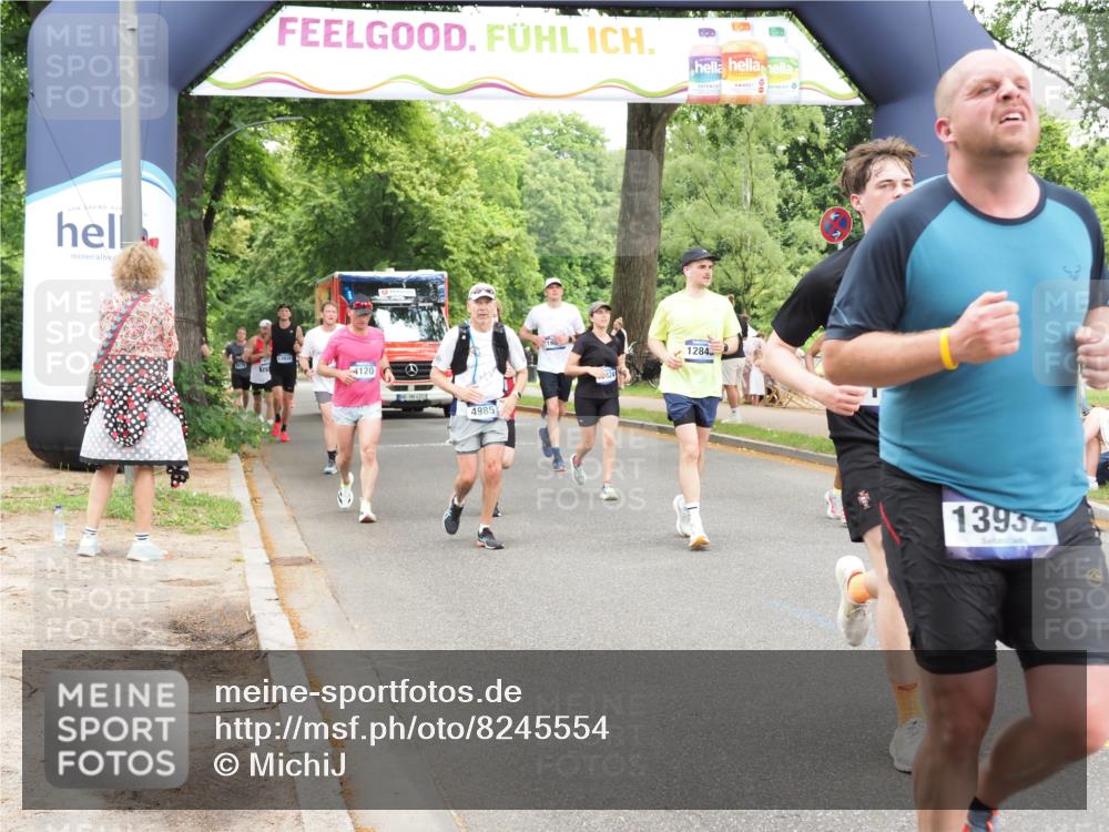 29.06.2025 - hella hamburg halbmarathon MichiJ http://msf.ph/oto/8245554 29.06.2025 10:50:59 Zwischen KM18-KM19 1212, 1733, 1851, 2463, 4985, 5653, 7333, 9681, 10824, 11556, 11657, 12781, 12843, 13932, 16753, 17112, 19241 meine-sportfotos.de