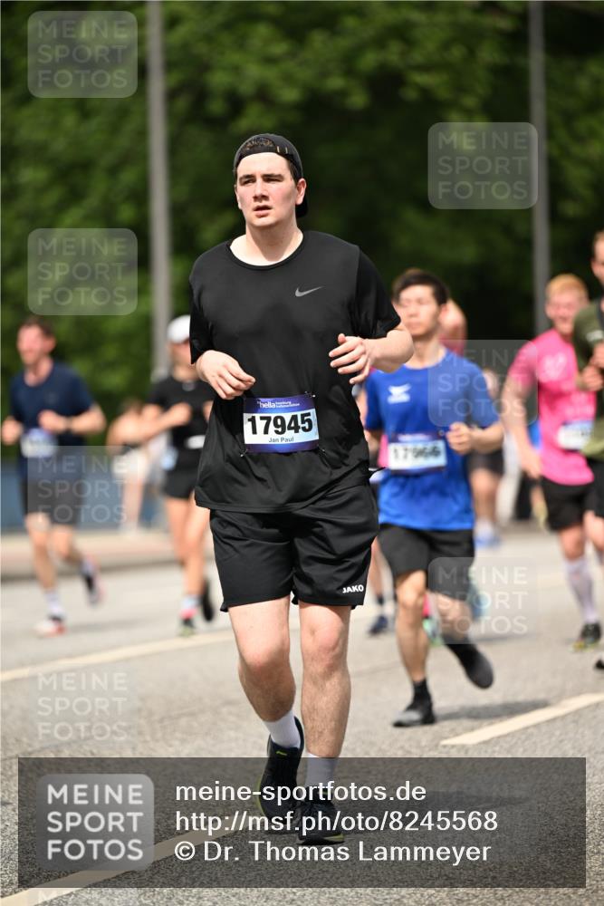 29.06.2025 - hella hamburg halbmarathon Dr. Thomas Lammeyer http://msf.ph/oto/8245568 29.06.2025 10:34:40 Kennedybrücke 2097, 2302, 2569, 4198, 4819, 6556, 6620, 6626, 7071, 7517, 8792, 9095, 9576, 9830, 10322, 10996 meine-sportfotos.de