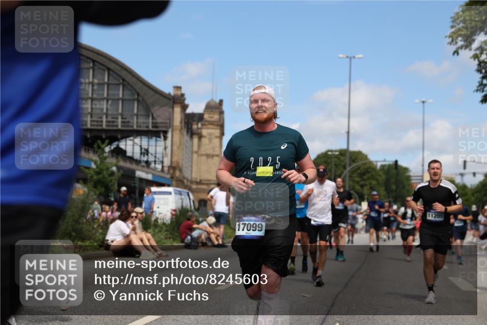 29.06.2025 - hella hamburg halbmarathon Yannick Fuchs http://msf.ph/oto/8245603 29.06.2025 11:26:33 20KM 1029, 1154, 1799, 1995, 2464, 4375, 4376, 4680, 4844, 5167, 5294, 5495, 5661, 5743, 6310, 6574, 6843, 7111, 7497, 7944, 8306, 8589, 9573, 9653, 9654, 10421, 10564, 10828, 11205, 11713, 12838, 12901, 13177, 13227, 13339, 13423, 14527, 14854, 14855, 14919, 14936, 15077, 15870, 16796, 16845, 17099, 17149, 18296, 18301, 18536, 19144 meine-sportfotos.de