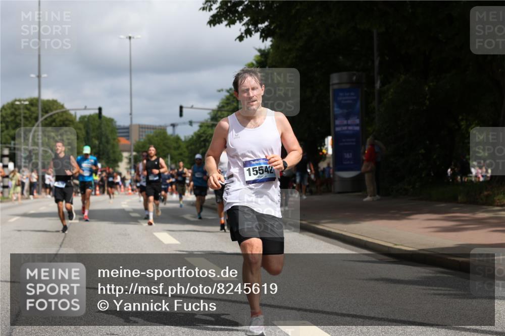 29.06.2025 - hella hamburg halbmarathon Yannick Fuchs http://msf.ph/oto/8245619 29.06.2025 10:35:10 20KM 1677, 1882, 1912, 2324, 2714, 2949, 3332, 4843, 4889, 5007, 5014, 5050, 5745, 5916, 6080, 7080, 7284, 8074, 8370, 8465, 8629, 8966, 9979, 10369, 10934, 10968, 10978, 11767, 11959, 12088, 12365, 12540, 12704, 13029, 13158, 13667, 14092, 14820, 14924, 15164, 15424, 15493, 15542, 15689, 16249, 16599, 17214, 17620, 17724, 18173, 18192, 18399, 18614 meine-sportfotos.de