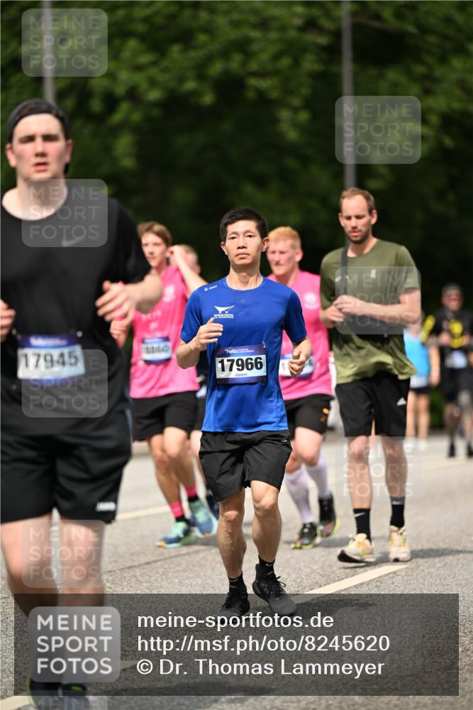 29.06.2025 - hella hamburg halbmarathon Dr. Thomas Lammeyer http://msf.ph/oto/8245620 29.06.2025 10:34:41 Kennedybrücke 2097, 2302, 2505, 2569, 6556, 6620, 6626, 7071, 7517, 8792, 9095, 9576, 9830, 10322, 10989, 10996 meine-sportfotos.de