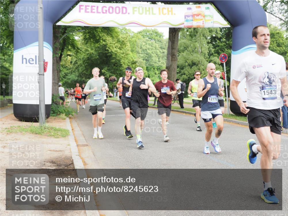 29.06.2025 - hella hamburg halbmarathon MichiJ http://msf.ph/oto/8245623 29.06.2025 10:28:16 Zwischen KM18-KM19 2546, 10900, 11305, 12335, 12772, 12865, 13479, 15435, 16656, 17668 meine-sportfotos.de
