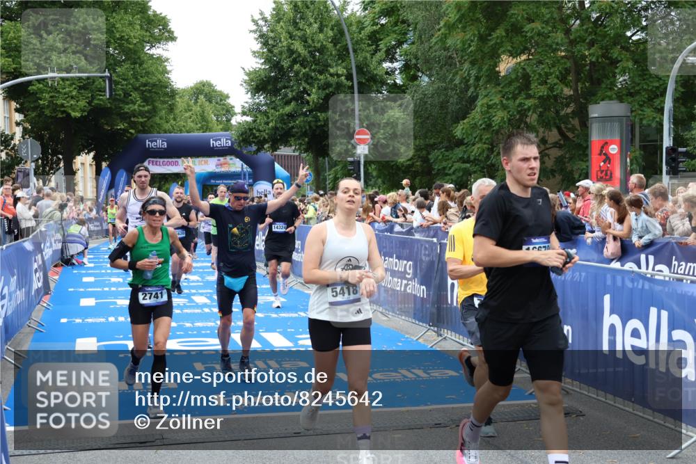29.06.2025 - hella hamburg halbmarathon Zöllner http://msf.ph/oto/8245642 29.06.2025 10:57:00 Ziel 1955, 2282, 2741, 2759, 4299, 5033, 5418, 6835, 7716, 8669, 11043, 11212, 11638, 14678, 15097, 16470, 16620, 19091 meine-sportfotos.de