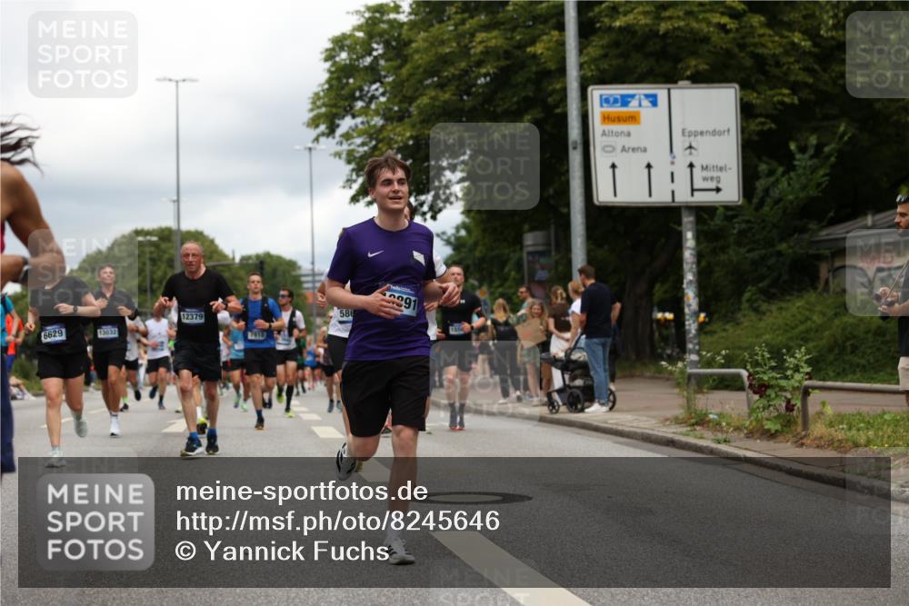 29.06.2025 - hella hamburg halbmarathon Yannick Fuchs http://msf.ph/oto/8245646 29.06.2025 10:47:40 20KM 1030, 1151, 1267, 1502, 1727, 1870, 2058, 2070, 2082, 2354, 2518, 2630, 3096, 3208, 3209, 3819, 4770, 5020, 5638, 5866, 6294, 6481, 6511, 6512, 6629, 6762, 6877, 6942, 7274, 7918, 8335, 8390, 8447, 9142, 9791, 9922, 10549, 10891, 10895, 11068, 11844, 12321, 12379, 12632, 12909, 13032, 13033, 13289, 13397, 13865, 13912, 13997, 15061, 15441, 15497, 15502, 15838, 15856, 15946, 16477, 17348, 17482, 18134, 18143, 18418, 18487, 18590, 18612 meine-sportfotos.de