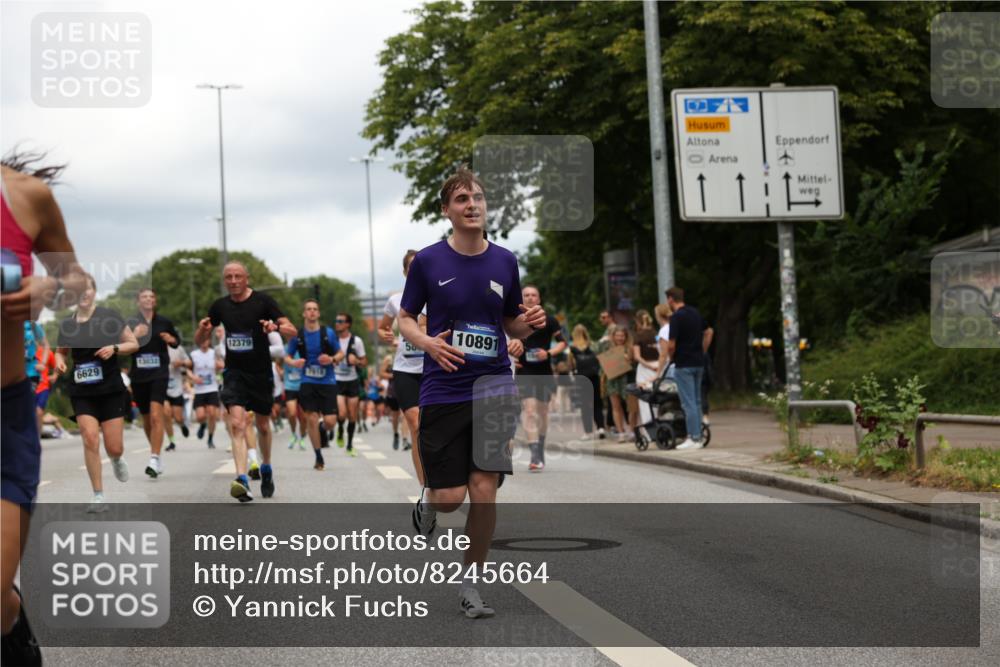 29.06.2025 - hella hamburg halbmarathon Yannick Fuchs http://msf.ph/oto/8245664 29.06.2025 10:47:40 20KM 1030, 1151, 1267, 1502, 1727, 1870, 2058, 2070, 2082, 2354, 2518, 2630, 3096, 3208, 3209, 3819, 4770, 5020, 5638, 5866, 6294, 6481, 6511, 6512, 6629, 6762, 6877, 6942, 7274, 7918, 8335, 8390, 8447, 9142, 9791, 9922, 10549, 10891, 10895, 11068, 11844, 12321, 12379, 12632, 12909, 13032, 13033, 13289, 13397, 13865, 13912, 13997, 15061, 15441, 15497, 15502, 15838, 15856, 15946, 16477, 17348, 17482, 18134, 18143, 18418, 18487, 18590, 18612 meine-sportfotos.de