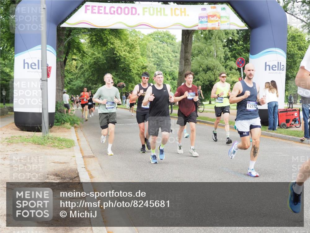 29.06.2025 - hella hamburg halbmarathon MichiJ http://msf.ph/oto/8245681 29.06.2025 10:28:16 Zwischen KM18-KM19 2546, 10900, 11305, 12335, 12772, 12865, 13479, 15435, 16656, 17668 meine-sportfotos.de