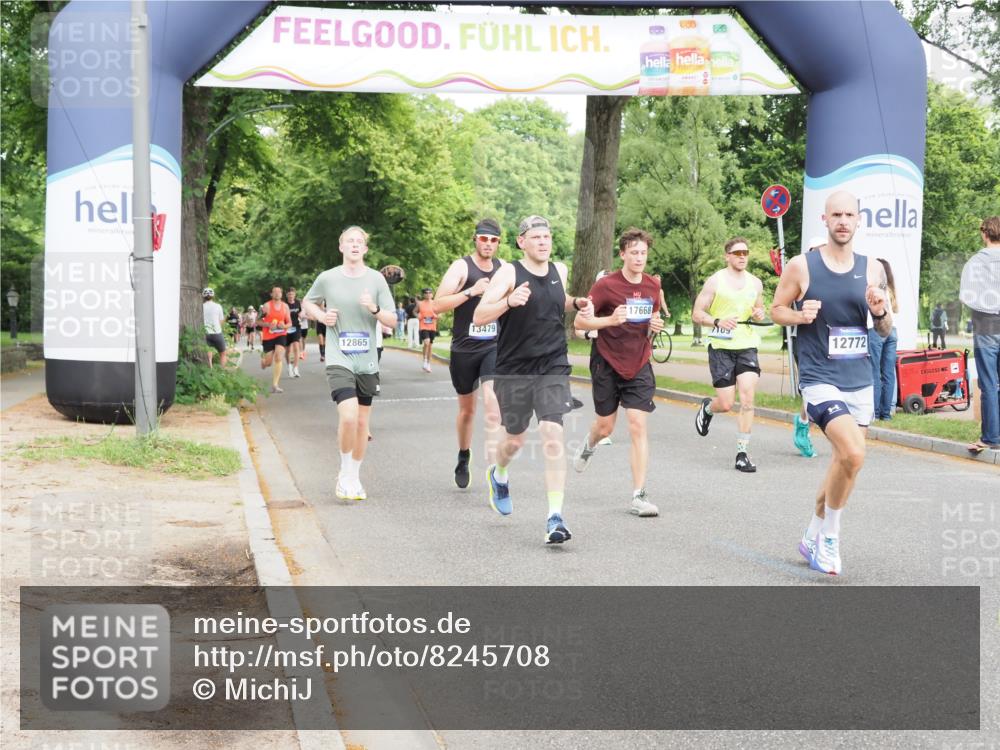 29.06.2025 - hella hamburg halbmarathon MichiJ http://msf.ph/oto/8245708 29.06.2025 10:28:16 Zwischen KM18-KM19 2546, 10900, 11305, 12335, 12772, 12865, 13479, 15435, 16656, 17668 meine-sportfotos.de