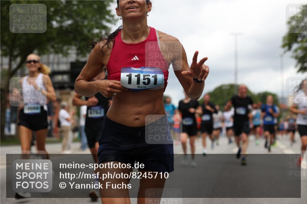 29.06.2025 - hella hamburg halbmarathon Yannick Fuchs http://msf.ph/oto/8245710 29.06.2025 10:47:41 20KM 1030, 1151, 1267, 1502, 1727, 1870, 2058, 2070, 2082, 2354, 2518, 2630, 3096, 3208, 3209, 3819, 4770, 5020, 5638, 5866, 6294, 6481, 6511, 6512, 6629, 6762, 6877, 6942, 7274, 7918, 8335, 8447, 9142, 9791, 9922, 10549, 10891, 11068, 11844, 12321, 12379, 12632, 12909, 13032, 13033, 13289, 13397, 13865, 13912, 13997, 14702, 15061, 15146, 15441, 15497, 15502, 15838, 15856, 15946, 16477, 17348, 17482, 18134, 18143, 18418, 18487, 18612 meine-sportfotos.de