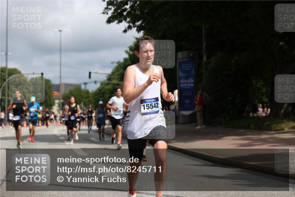 29.06.2025 - hella hamburg halbmarathon Yannick Fuchs http://msf.ph/oto/8245711 29.06.2025 10:35:10 20KM 1677, 1882, 1912, 2324, 2714, 2949, 3332, 4843, 4889, 5007, 5014, 5050, 5745, 5916, 6080, 7080, 7284, 8074, 8370, 8465, 8629, 8966, 9979, 10369, 10934, 10968, 10978, 11767, 11959, 12088, 12365, 12540, 12704, 13029, 13158, 13667, 14092, 14820, 14924, 15164, 15424, 15493, 15542, 15689, 16249, 16599, 17214, 17620, 17724, 18173, 18192, 18399, 18614 meine-sportfotos.de
