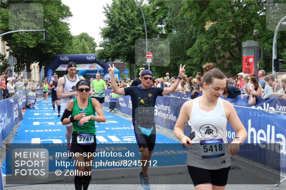 29.06.2025 - hella hamburg halbmarathon Zöllner http://msf.ph/oto/8245712 29.06.2025 10:57:01 Ziel 1485, 1955, 2282, 2759, 4299, 5033, 6835, 8669, 11043, 11212, 11638, 14678, 15097, 16470, 16620, 18719, 19091 meine-sportfotos.de