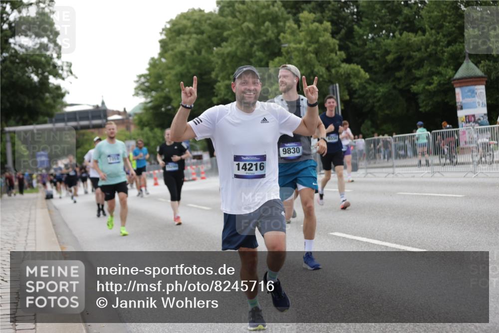 29.06.2025 - hella hamburg halbmarathon Jannik Wohlers http://msf.ph/oto/8245716 29.06.2025 10:30:20 Lombardsbrücke 1059, 1472, 1647, 2268, 2505, 2569, 2754, 2755, 3131, 3281, 4198, 6344, 6556, 7071, 7120, 9830, 11984, 12460, 12461, 14216, 14803, 15299, 15757, 16791, 18362, 18795, 18860 meine-sportfotos.de