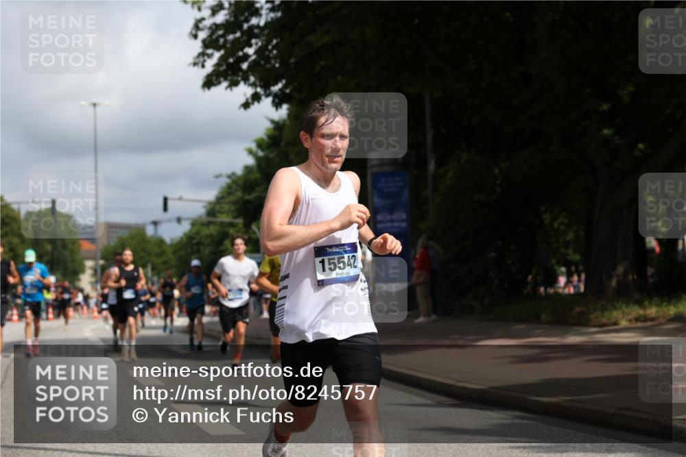 29.06.2025 - hella hamburg halbmarathon Yannick Fuchs http://msf.ph/oto/8245757 29.06.2025 10:35:10 20KM 1677, 1882, 1912, 2324, 2714, 2949, 3332, 4843, 4889, 5007, 5014, 5050, 5745, 5916, 6080, 7080, 7284, 8074, 8370, 8465, 8629, 8966, 9979, 10369, 10934, 10968, 10978, 11767, 11959, 12088, 12365, 12540, 12704, 13029, 13158, 13667, 14092, 14820, 14924, 15164, 15424, 15493, 15542, 15689, 16249, 16599, 17214, 17620, 17724, 18173, 18192, 18399, 18614 meine-sportfotos.de