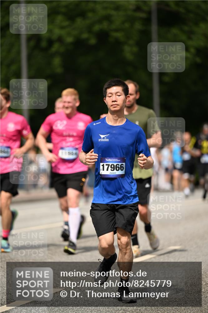 29.06.2025 - hella hamburg halbmarathon Dr. Thomas Lammeyer http://msf.ph/oto/8245779 29.06.2025 10:34:42 Kennedybrücke 1773, 2097, 2302, 2505, 2569, 6556, 6620, 6626, 7071, 7351, 7517, 8792, 9095, 9576, 9830, 9937, 10322, 10989, 10996 meine-sportfotos.de