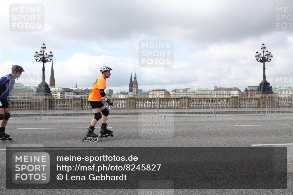 29.06.2025 - hella hamburg halbmarathon Lena Gebhardt http://msf.ph/oto/8245827 29.06.2025 09:02:38 Lombardsbrücke  meine-sportfotos.de