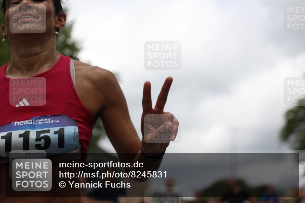 29.06.2025 - hella hamburg halbmarathon Yannick Fuchs http://msf.ph/oto/8245831 29.06.2025 10:47:41 20KM 1030, 1151, 1267, 1502, 1727, 1870, 2058, 2070, 2082, 2354, 2518, 2630, 3096, 3208, 3209, 3819, 4770, 5020, 5638, 5866, 6294, 6481, 6511, 6512, 6629, 6762, 6877, 6942, 7274, 7918, 8335, 8447, 9142, 9791, 9922, 10549, 10891, 11068, 11844, 12321, 12379, 12632, 12909, 13032, 13033, 13289, 13397, 13865, 13912, 13997, 14702, 15061, 15146, 15441, 15497, 15502, 15838, 15856, 15946, 16477, 17348, 17482, 18134, 18143, 18418, 18487, 18612 meine-sportfotos.de