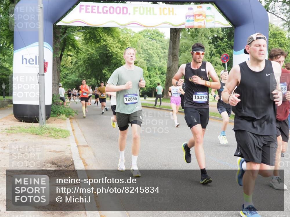29.06.2025 - hella hamburg halbmarathon MichiJ http://msf.ph/oto/8245834 29.06.2025 10:28:17 Zwischen KM18-KM19 2546, 10900, 11305, 12335, 12772, 12865, 13479, 15435, 17425, 17668, 18154, 18803 meine-sportfotos.de