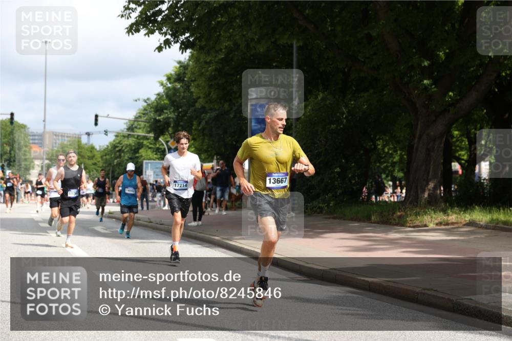 29.06.2025 - hella hamburg halbmarathon Yannick Fuchs http://msf.ph/oto/8245846 29.06.2025 10:35:11 20KM 1677, 1882, 1912, 2324, 2568, 2714, 2949, 3332, 4843, 4889, 5007, 5014, 5050, 5745, 5916, 6080, 6429, 7080, 7284, 8074, 8370, 8465, 8629, 8966, 9979, 10369, 10934, 10968, 10978, 11767, 11959, 12365, 12540, 12704, 13029, 13158, 13667, 14092, 14820, 14924, 15164, 15424, 15493, 15542, 15689, 16201, 16249, 16347, 16599, 17214, 17620, 17724, 18173, 18192, 18399, 18614 meine-sportfotos.de