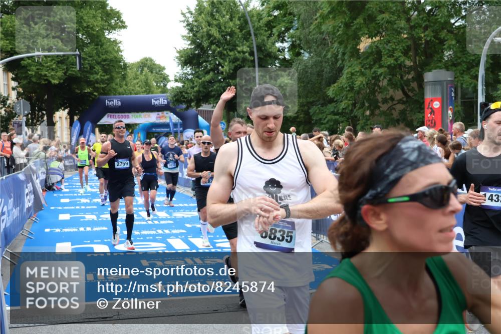29.06.2025 - hella hamburg halbmarathon Zöllner http://msf.ph/oto/8245874 29.06.2025 10:57:03 Ziel 1485, 2282, 2759, 4299, 5033, 8669, 11043, 11143, 11212, 11638, 14678, 15097, 16470, 16620, 16909, 18719, 19091 meine-sportfotos.de