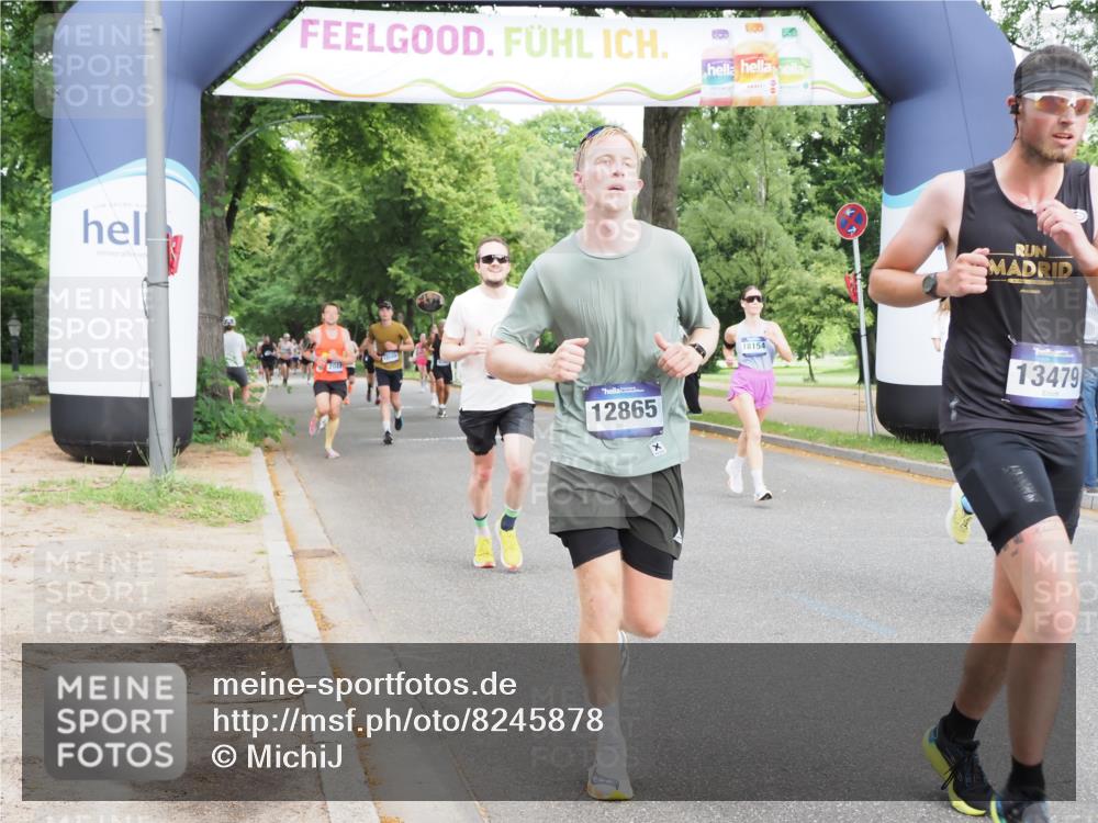 29.06.2025 - hella hamburg halbmarathon MichiJ http://msf.ph/oto/8245878 29.06.2025 10:28:18 Zwischen KM18-KM19 2546, 7109, 10900, 12335, 12772, 12865, 13479, 15435, 17425, 17668, 18154, 18803 meine-sportfotos.de