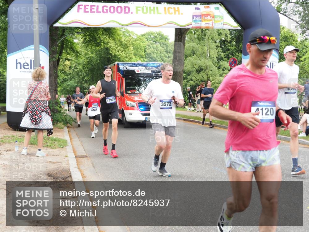 29.06.2025 - hella hamburg halbmarathon MichiJ http://msf.ph/oto/8245937 29.06.2025 10:51:03 Zwischen KM18-KM19 1733, 1851, 2463, 3572, 4120, 4985, 5653, 7333, 9681, 10824, 11657, 12781, 12843, 13932, 13939, 16395, 16753, 17112, 17730, 19241 meine-sportfotos.de