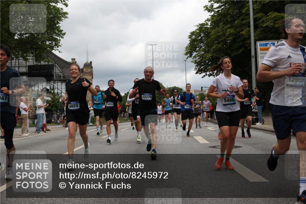 29.06.2025 - hella hamburg halbmarathon Yannick Fuchs http://msf.ph/oto/8245972 29.06.2025 10:47:42 20KM 1030, 1151, 1267, 1502, 1727, 1870, 2058, 2070, 2354, 2518, 2630, 3096, 3208, 3209, 3819, 4770, 5020, 5638, 5866, 6294, 6481, 6511, 6512, 6629, 6762, 6877, 6942, 7274, 7395, 7918, 8335, 8447, 9142, 9791, 9922, 10549, 10891, 11068, 11844, 12321, 12379, 12607, 12632, 12909, 13032, 13033, 13289, 13397, 13865, 13912, 13997, 14702, 15061, 15146, 15441, 15497, 15502, 15838, 15856, 15946, 16477, 17348, 17482, 18134, 18143, 18418, 18487, 18514, 18612 meine-sportfotos.de