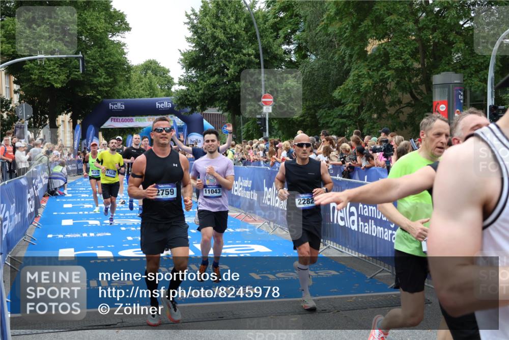 29.06.2025 - hella hamburg halbmarathon Zöllner http://msf.ph/oto/8245978 29.06.2025 10:57:04 Ziel 1485, 2282, 2759, 4299, 5033, 8669, 11043, 11143, 11212, 11638, 13691, 14408, 14678, 15097, 16470, 16909, 18719, 19091 meine-sportfotos.de