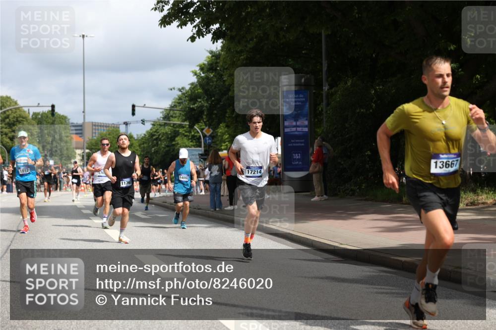 29.06.2025 - hella hamburg halbmarathon Yannick Fuchs http://msf.ph/oto/8246020 29.06.2025 10:35:12 20KM 1677, 1882, 1912, 2324, 2568, 2714, 2949, 3332, 4843, 4889, 5007, 5014, 5026, 5050, 5410, 5745, 5916, 6080, 6429, 7080, 7284, 8074, 8370, 8465, 8629, 8966, 9979, 10369, 10934, 10968, 10978, 11767, 11959, 12365, 12540, 12704, 13029, 13158, 13667, 14092, 14820, 15164, 15493, 15542, 15689, 16201, 16249, 16347, 16599, 17214, 17620, 17724, 17971, 18173, 18192, 18399, 18614 meine-sportfotos.de