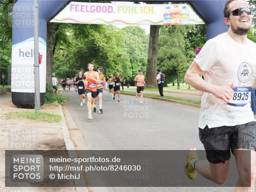 29.06.2025 - hella hamburg halbmarathon MichiJ http://msf.ph/oto/8246030 29.06.2025 10:28:20 Zwischen KM18-KM19 2044, 2546, 7109, 8925, 12088, 12335, 12772, 12865, 13479, 15435, 17425, 17668, 18154, 18803 meine-sportfotos.de