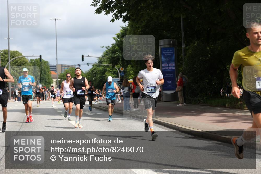 29.06.2025 - hella hamburg halbmarathon Yannick Fuchs http://msf.ph/oto/8246070 29.06.2025 10:35:12 20KM 1677, 1882, 1912, 2324, 2568, 2714, 2949, 3332, 4843, 4889, 5007, 5014, 5026, 5050, 5410, 5745, 5916, 6080, 6429, 7080, 7284, 8074, 8370, 8465, 8629, 8966, 9979, 10369, 10934, 10968, 10978, 11767, 11959, 12365, 12540, 12704, 13029, 13158, 13667, 14092, 14820, 15164, 15493, 15542, 15689, 16201, 16249, 16347, 16599, 17214, 17620, 17724, 17971, 18173, 18192, 18399, 18614 meine-sportfotos.de