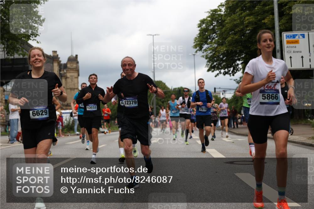 29.06.2025 - hella hamburg halbmarathon Yannick Fuchs http://msf.ph/oto/8246087 29.06.2025 10:47:43 20KM 1030, 1151, 1267, 1502, 1727, 1870, 2058, 2070, 2354, 2518, 2630, 3096, 3208, 3209, 3819, 5020, 5259, 5638, 5866, 6294, 6481, 6511, 6512, 6629, 6762, 6877, 6942, 7274, 7395, 7918, 8335, 8447, 9142, 9791, 9922, 10549, 10891, 11068, 11844, 12321, 12379, 12607, 12632, 12909, 13032, 13033, 13397, 13865, 13912, 13997, 14702, 15061, 15146, 15441, 15497, 15502, 15838, 15856, 15946, 16477, 16780, 17348, 17482, 18134, 18143, 18418, 18487, 18514, 18612 meine-sportfotos.de